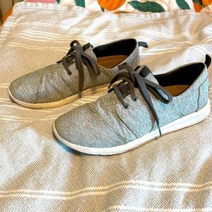 TOMS Size 8 Grey Sneakers